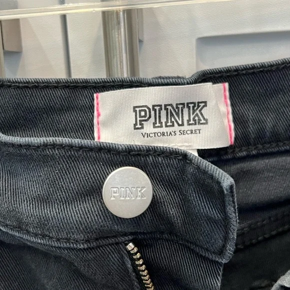 PINK VICTORIA’S SECRET Women's Black Denim Frayed Hem Shorts Sz 4 - Picture 5 of 9